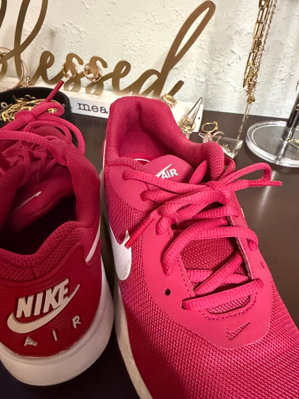 Nike women Red and White Air Mesh Sneaker - Picture 3 of 7